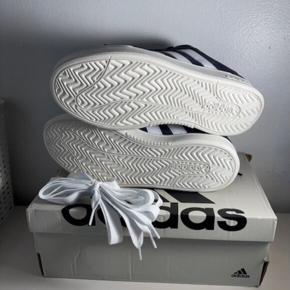 Adidas Grand Court Alpha 00s, Men's 10, Navy w/White Trim, 2 Sets of Laces, NIB - Picture 2 of 5